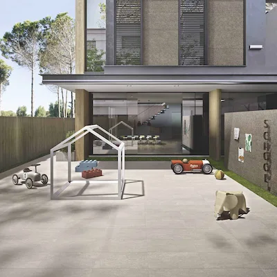 Ergon Stonetalk Sand | Carrelage imitation pierre couleur sable, surface technique antidérapante taille 30x60 rectifié pour installation à l'intérieur et à l'extérieur
