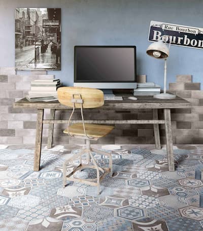 Cir Decoro French Quarter New Orleans | Décor imitation carrelage aspect béton, couleurs gris / bleu et différentes formes géométriques, format hexagonal 24x27,7